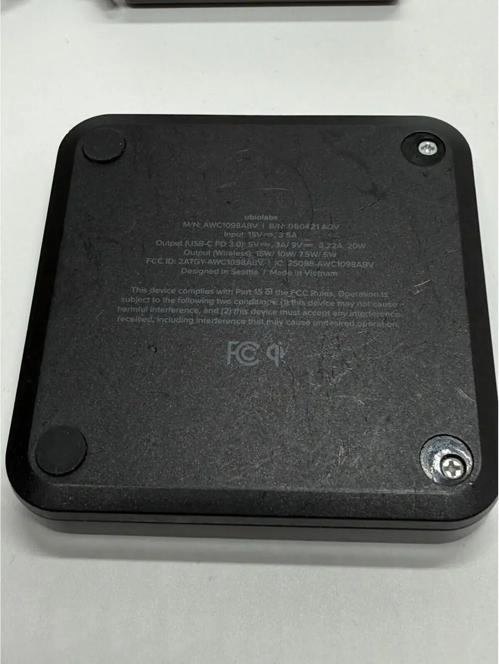 Ubio Labs AWC1098 AB V 15-Watt Qi-Certified Wireless Cellphone Charging Pad